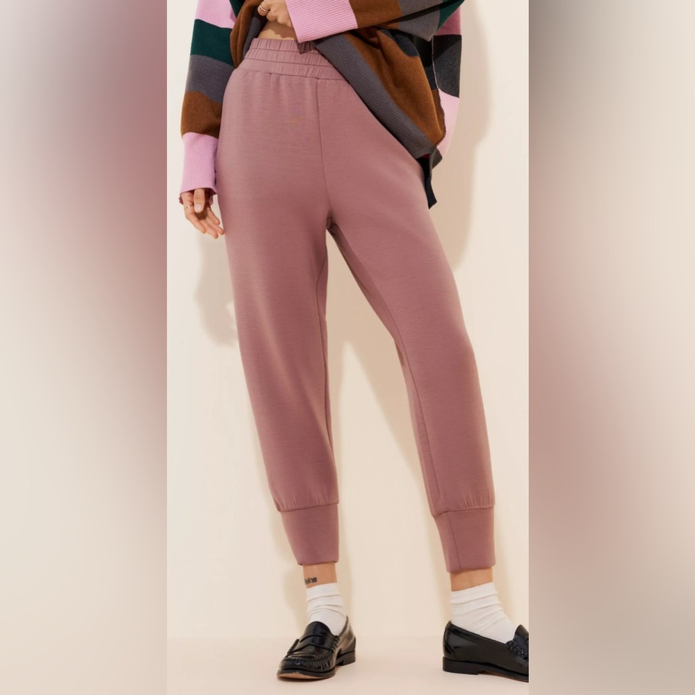 Varley Women's Mauve Jogger Pants